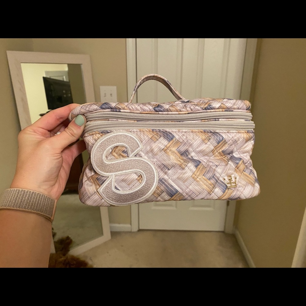 Oliver Thomas makeup bag